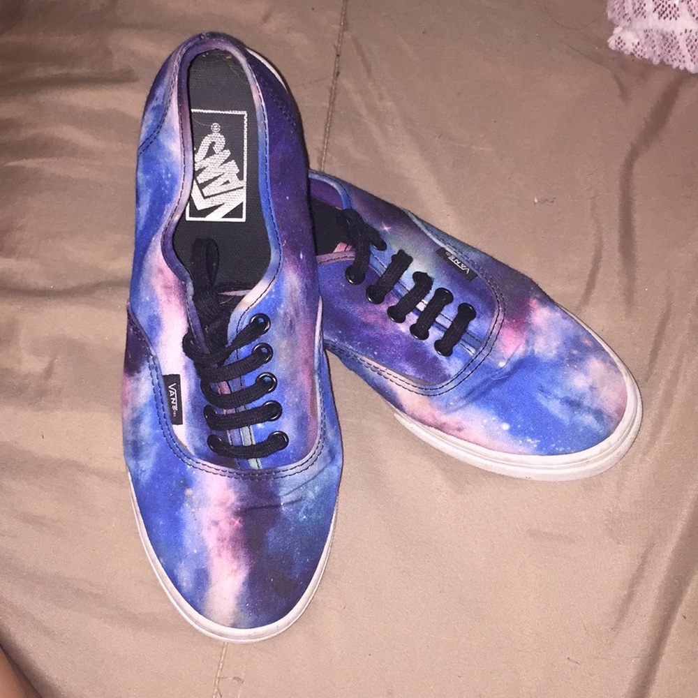 Galaxy low pro vans unisex